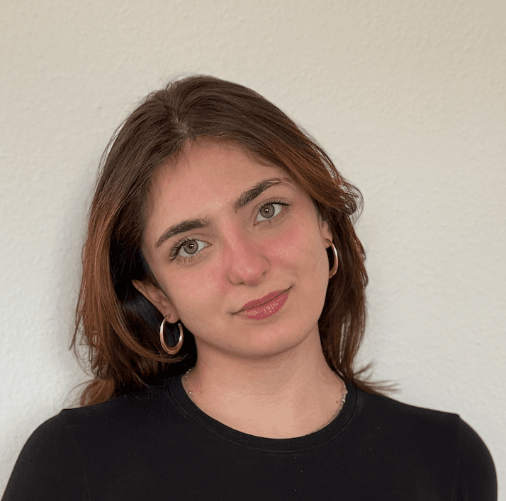 Portrait von Mina